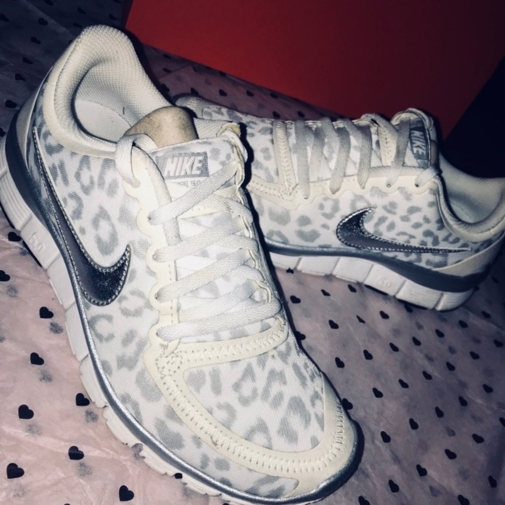 Nike Free 5.0 V4 Women's Shoe Sz 6